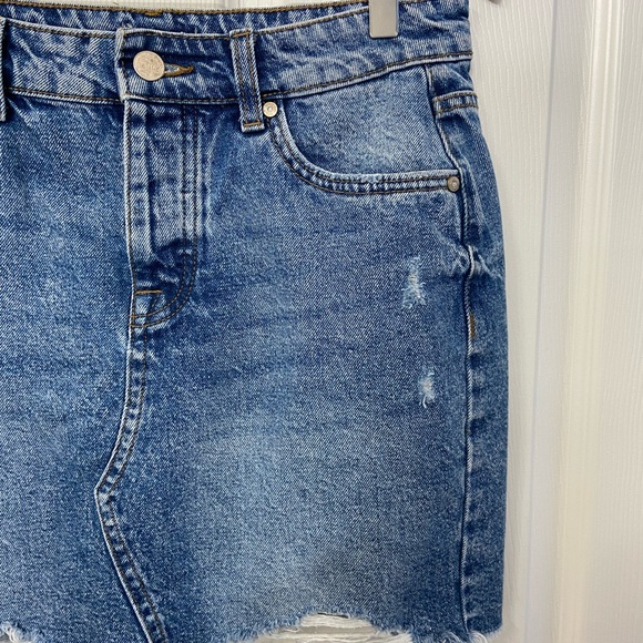 Only distressed denim skirt with slit - Picture 2 of 13